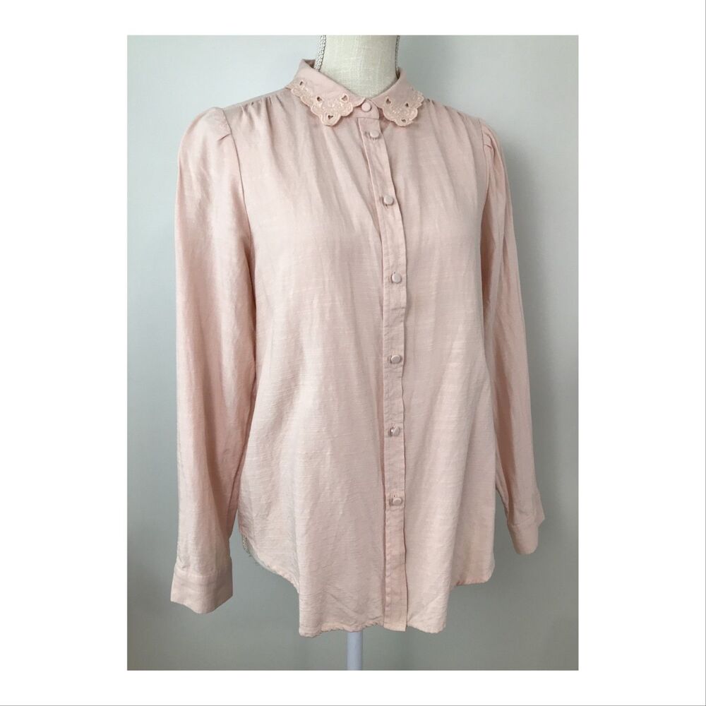Lauren Conrad Womens Blouse Medium Blush Pink Embroidered Eyelet Collar Pintuck